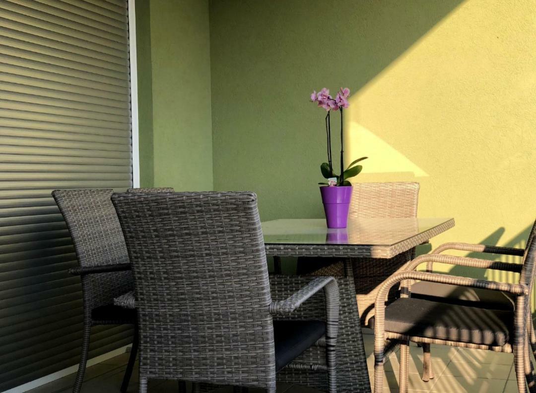 Apartment Deluxe NaNa Makarska Exterior foto